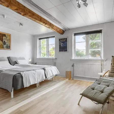 4 Bedroom In Gudhjem