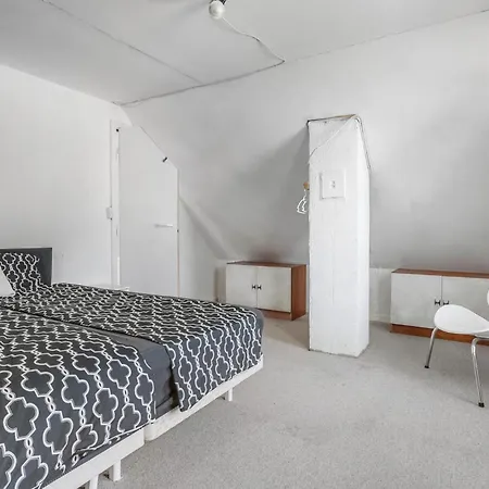 Holiday home 4 Bedroom In Gudhjem