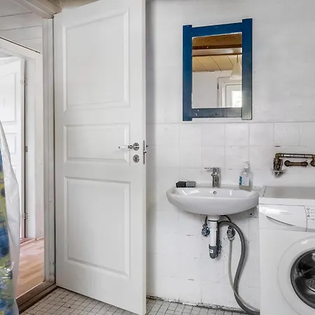 4 Bedroom In *